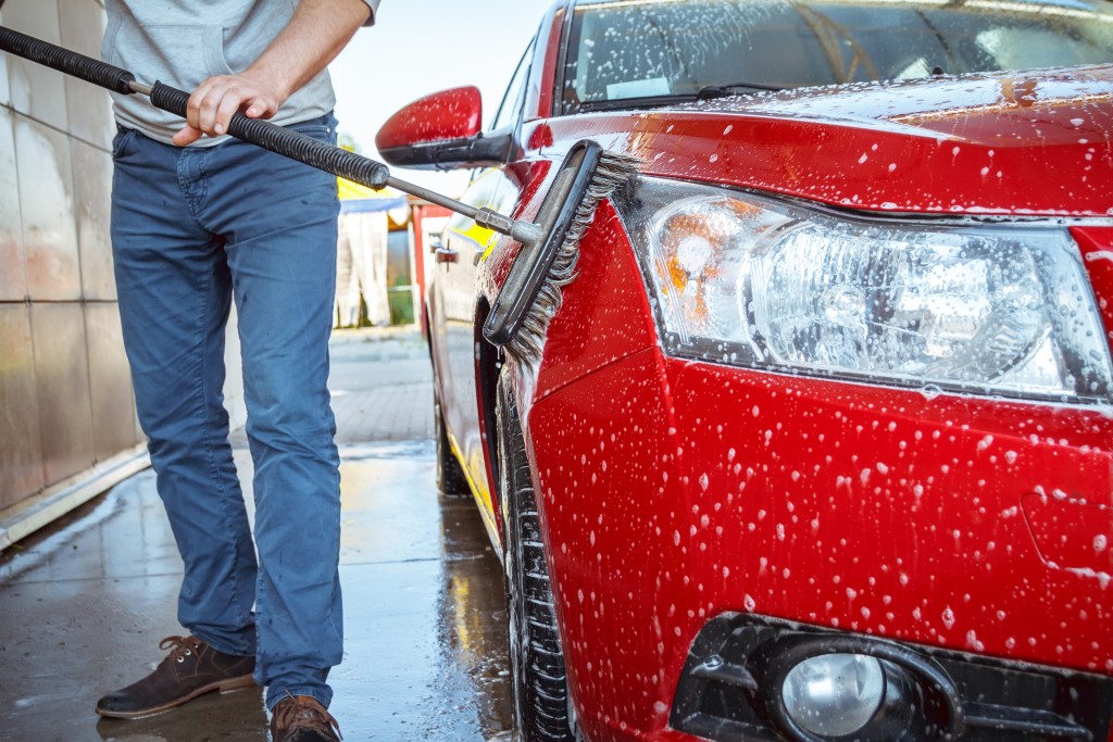 Proper Ways to Clean Your Car | How's To Do